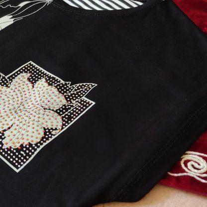 تاپ مشکی طرح دار - تصویر 3