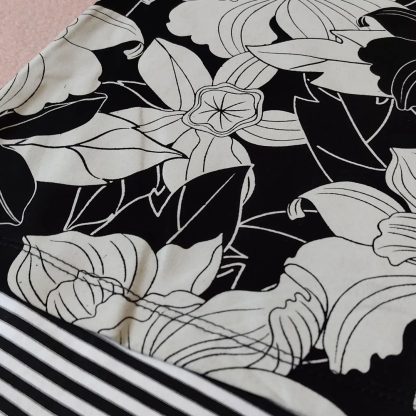 تاپ مشکی طرح دار - تصویر 2